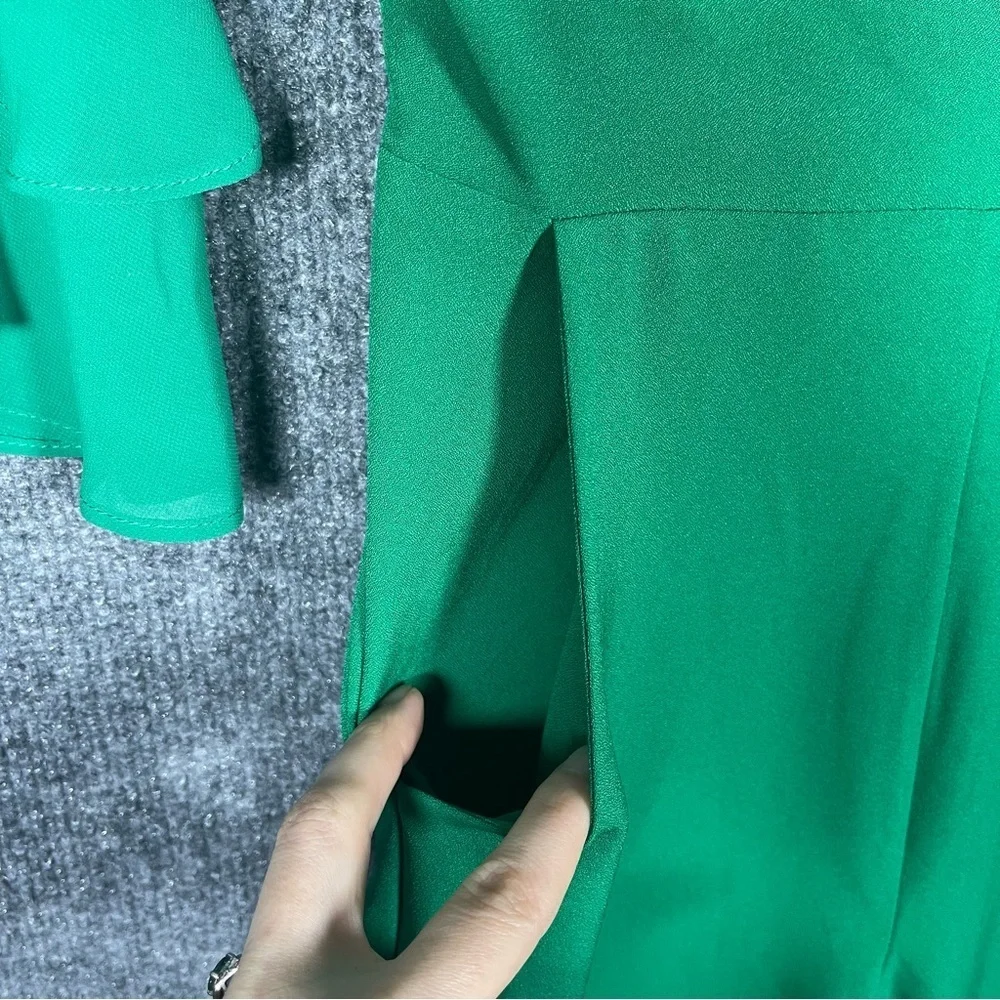 NWT Bebe SZ 0 Kelly Green Nora Jumper Festive Cut Out Tiered Bell Sleeve Pockets